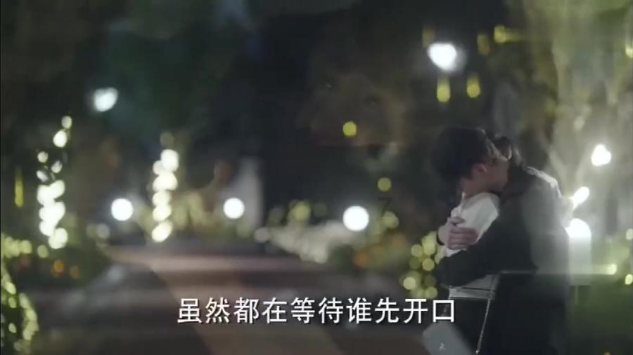 林心如48岁生日照曝光,与许玮甯贴脸合拍,皮肤雪白状态佳